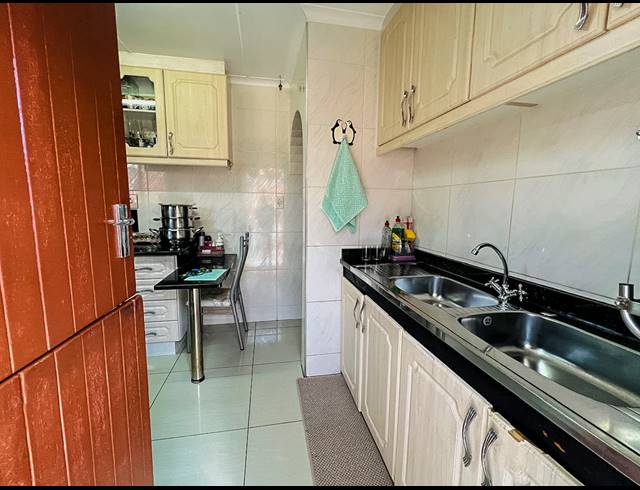 3 BEDROOM HOUSE FOR SALE IN EARLSFIELD
